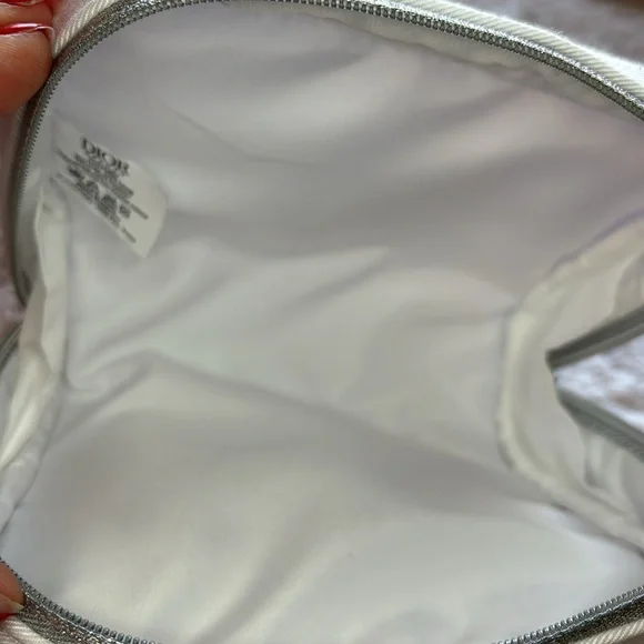 SALE🛍️ Dior Cosmetic Pouch - Picture 4 of 6